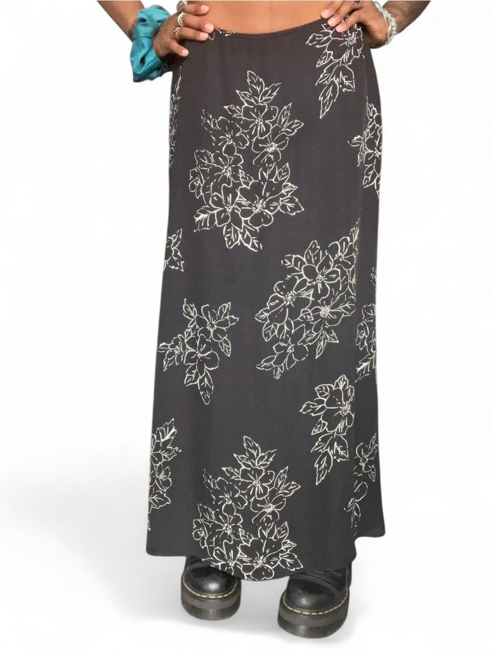 Vintage 100% Silk Black Floral Print Maxi Skirt Sz 12 L Flowy Whimsigoth Boho